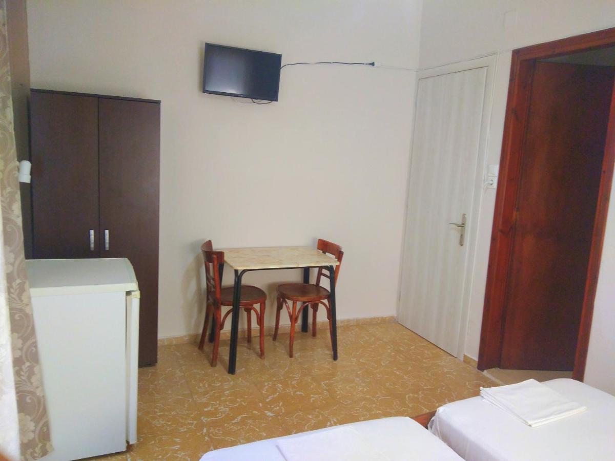 Rooms-Studio Anagnostou Лутра-Едіпсу Екстер'єр фото